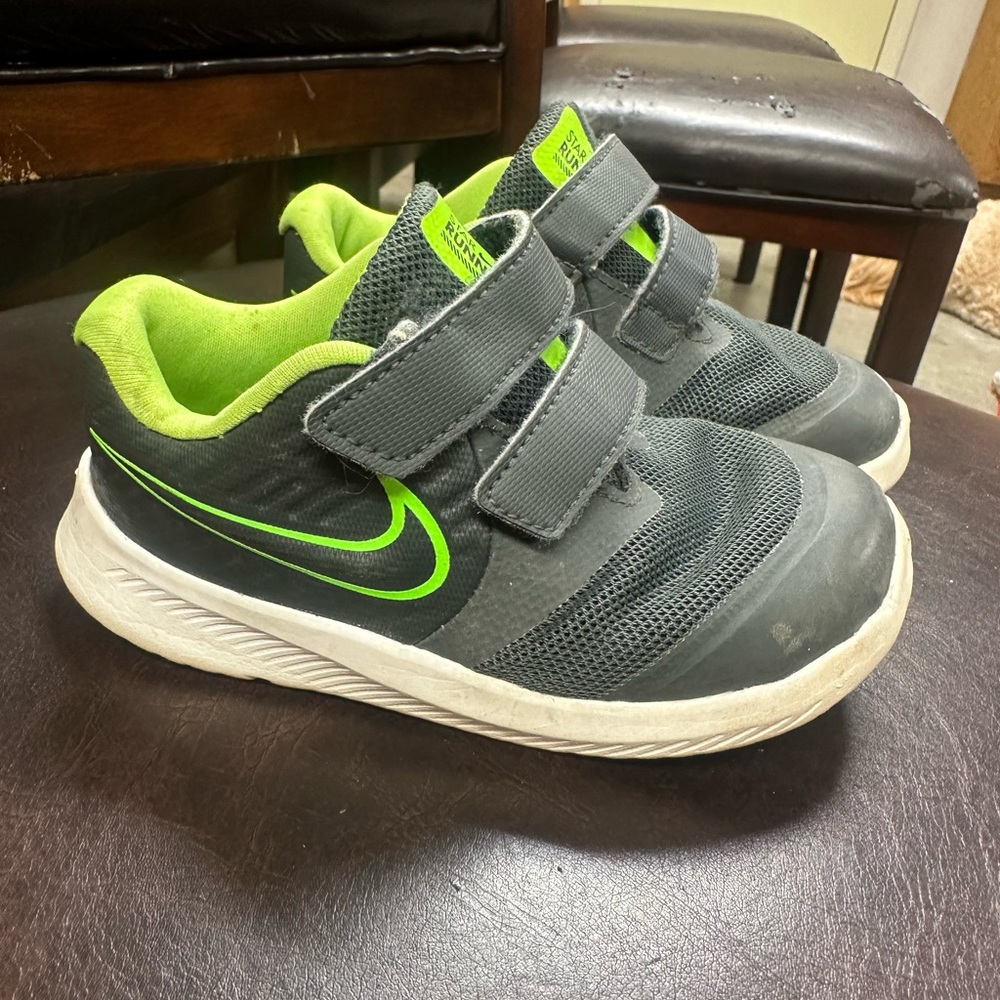 Nike Gray and Green Velcro Sneakers